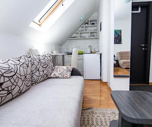 Andjelin 33 アパート *